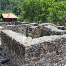 Реконструисани темељи манастирских конака